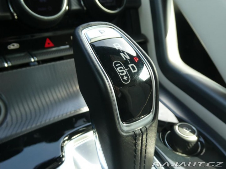 Jaguar F-Type 5,0 P450 V8 R-Dynamic RWD 2022