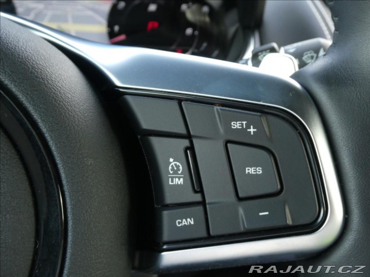 Jaguar F-Type 5,0 P450 V8 R-Dynamic RWD 2022