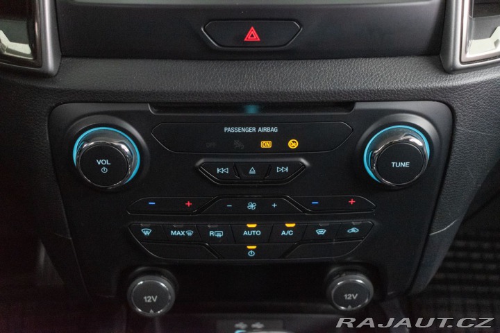 Ford Ranger 2.0 XLT*Naviják*4x4*TAŽNÉ 2020