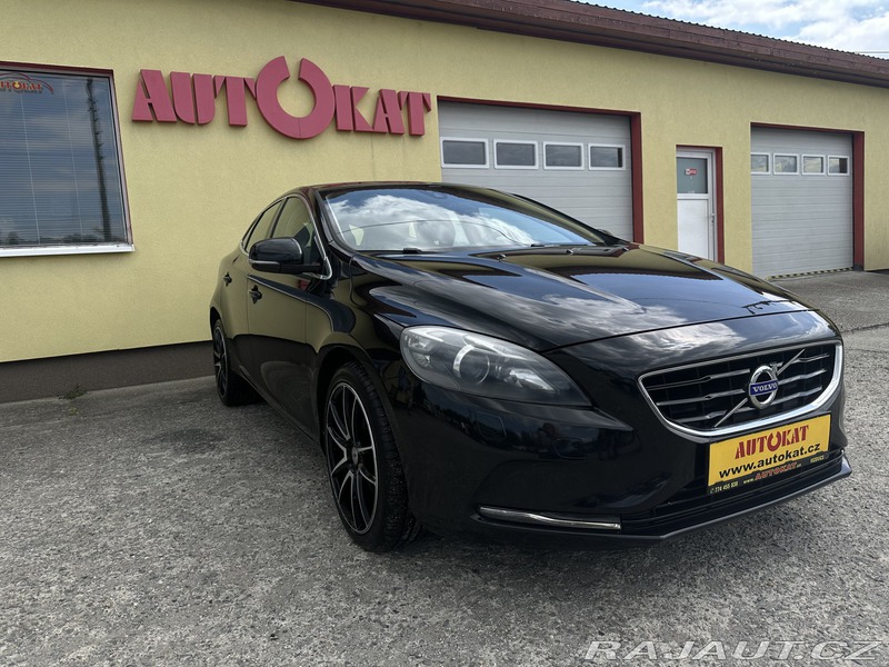 Volvo V40 2.0D 110kW/Automat/Výhřev