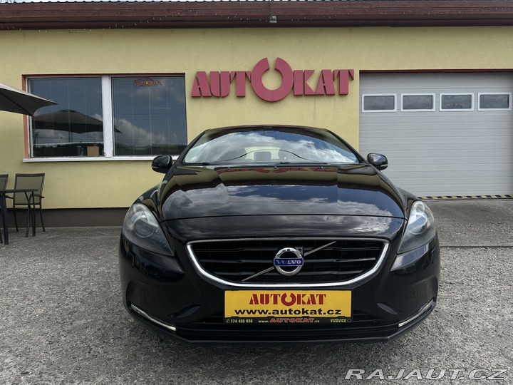 Volvo V40 2.0D 110kW/Automat/Výhřev 2013