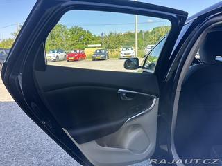 Volvo V40 2.0D 110kW/Automat/Výhřev 2013