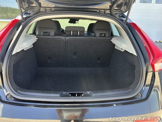 Volvo V40 2.0D 110kW/Automat/Výhřev 2013