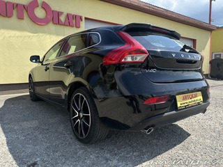 Volvo V40 2.0D 110kW/Automat/Výhřev 2013