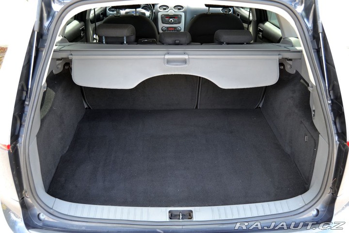 Ford Focus 1.6i 16V 74kW Viva kombi 2010