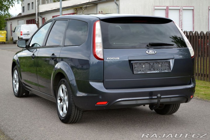 Ford Focus 1.6i 16V 74kW Viva kombi 2010