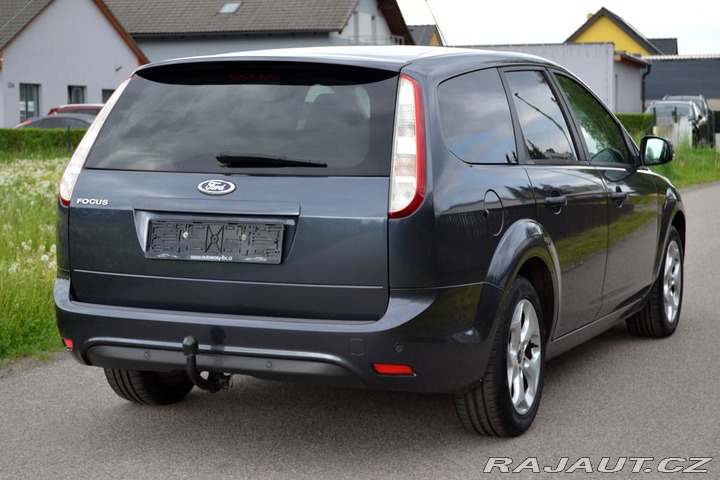 Ford Focus 1.6i 16V 74kW Viva kombi 2010