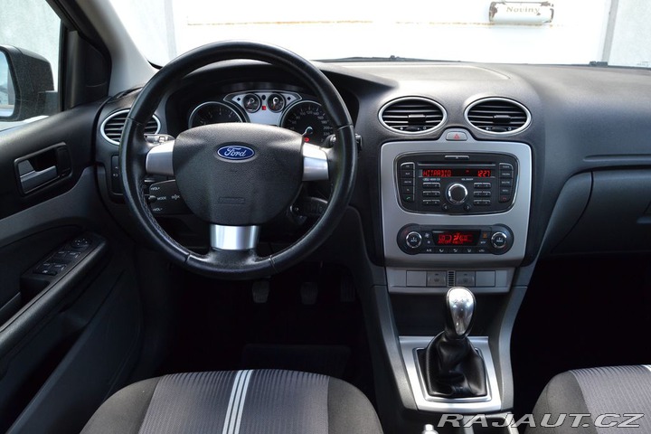 Ford Focus 1.6i 16V 74kW Viva kombi 2010