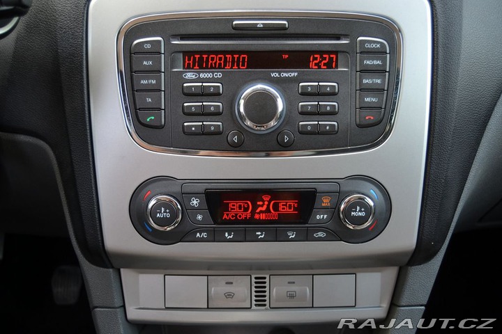 Ford Focus 1.6i 16V 74kW Viva kombi 2010