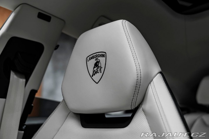 Lamborghini Urus 2025
