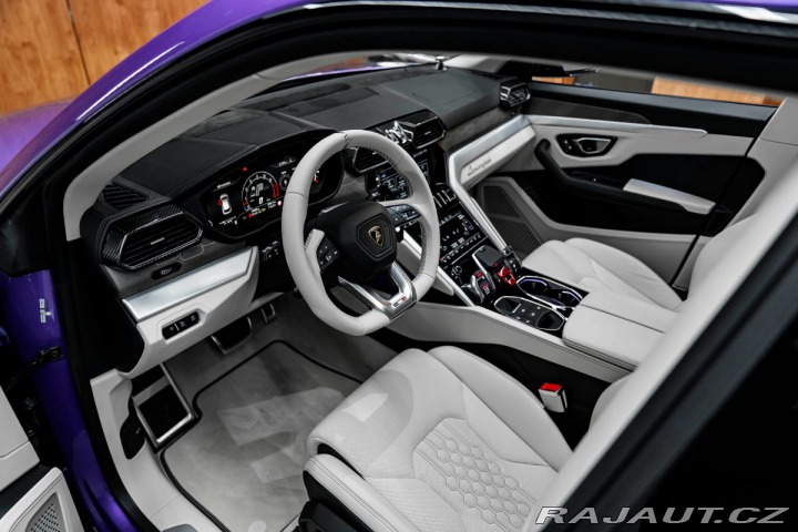 Lamborghini Urus 2025
