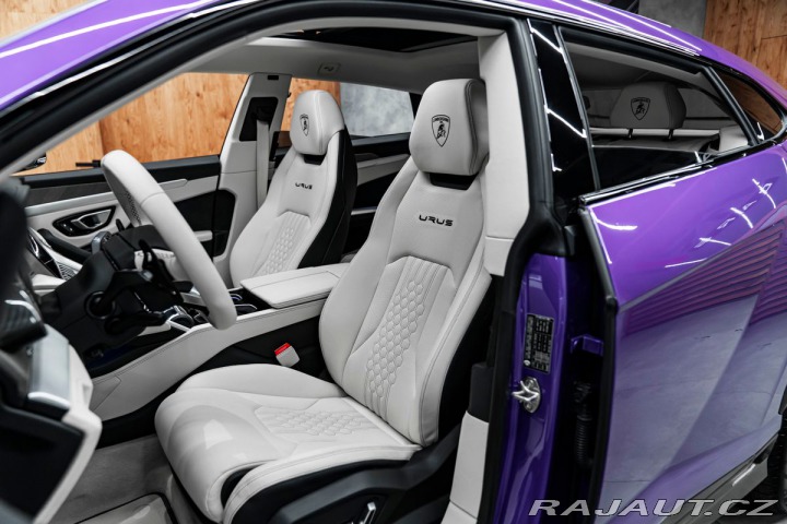 Lamborghini Urus 2025