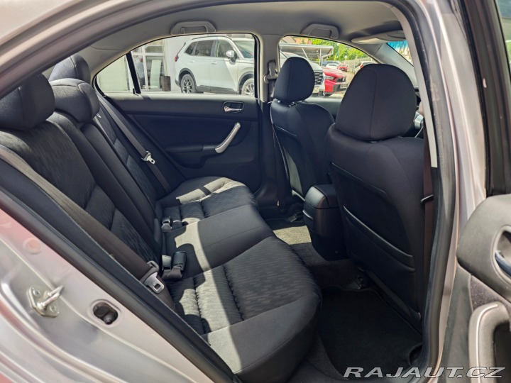 Honda Accord 2.0 i-VTEC Sport 114kW no 2004