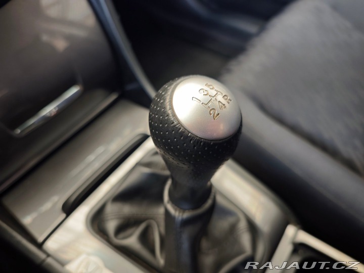 Honda Accord 2.0 i-VTEC Sport 114kW no 2004