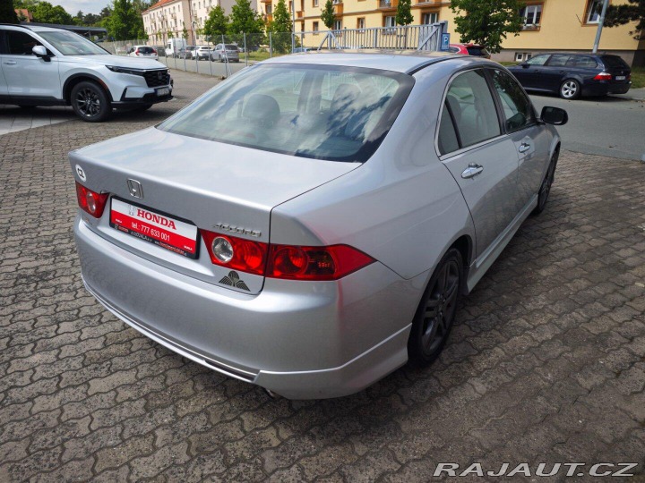 Honda Accord 2.0 i-VTEC Sport 114kW no 2004