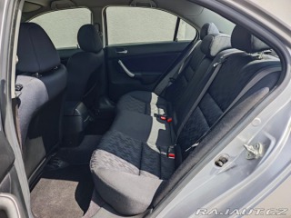 Honda Accord 2.0 i-VTEC Sport 114kW no 2004