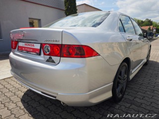 Honda Accord 2.0 i-VTEC Sport 114kW no 2004