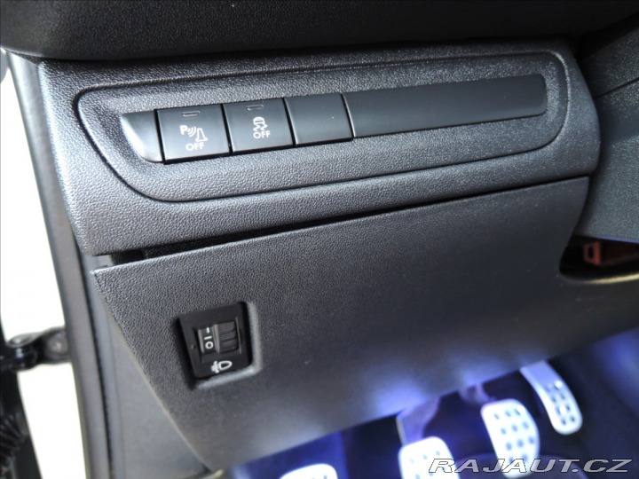 Peugeot 208 1,6 GTi 200PS Navi Kůže 2013