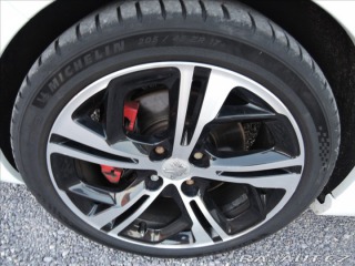 Peugeot 208 1,6 GTi 200PS Navi Kůže 2013