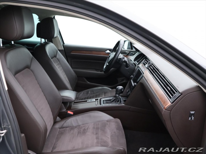 Volkswagen Passat 2.0 TDI 4MOT DSG Highline 2015