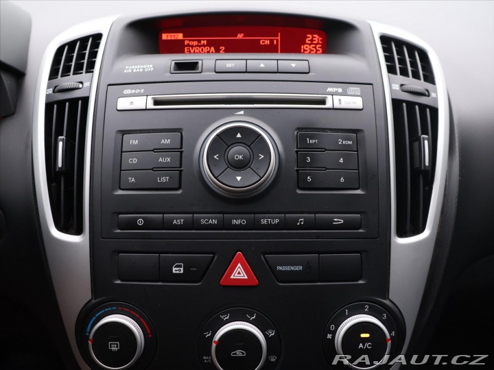 Kia Ceed 1,4 CVVT 77kW Klima CZ 2011