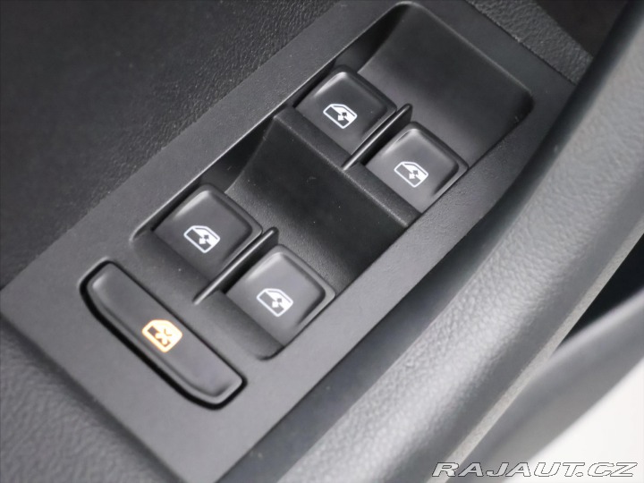 Škoda Octavia 1,6 TDI 81 kW JOY Aut.kli 2017