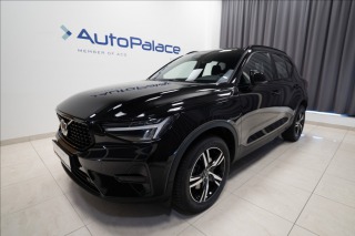 Volvo XC40 2,0 B4 NAVI KAMERA VÝHŘEV