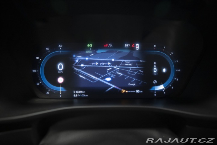 Volvo XC40 2,0 B4 NAVI KAMERA VÝHŘEV 2022