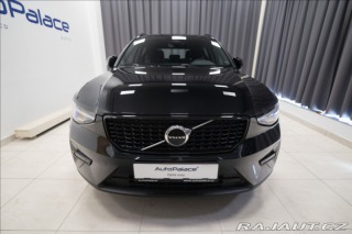 Volvo XC40 2,0 B4 NAVI KAMERA VÝHŘEV 2022