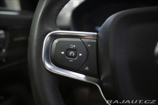 Volvo XC40 2,0 B4 NAVI KAMERA VÝHŘEV 2022