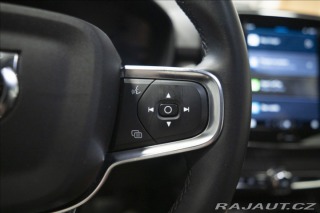 Volvo XC40 2,0 B4 NAVI KAMERA VÝHŘEV 2022