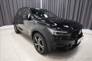 Volvo XC40 2,0 B4 NAVI KAMERA VÝHŘEV 2022