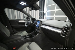 Volvo XC40 2,0 B4 NAVI KAMERA VÝHŘEV 2022