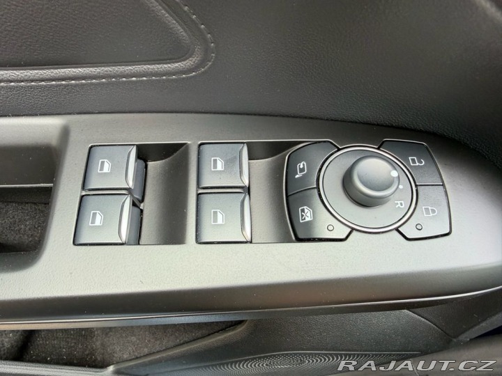 Ford Focus 1.0 ECOBOOST A/T TITANIUM 2024
