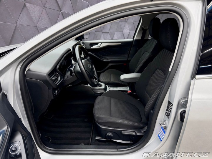 Ford Focus 1.0 ECOBOOST A/T TITANIUM 2024