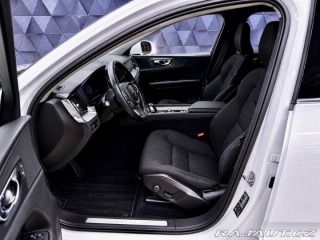 Volvo XC60 B4 AWD MOMENTUM, KAMERA, 2021