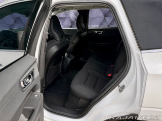 Volvo XC60 B4 AWD MOMENTUM, KAMERA, 2021