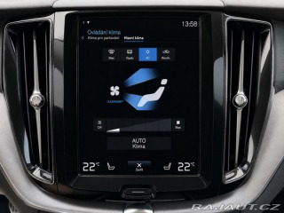 Volvo XC60 B4 AWD MOMENTUM, KAMERA, 2021