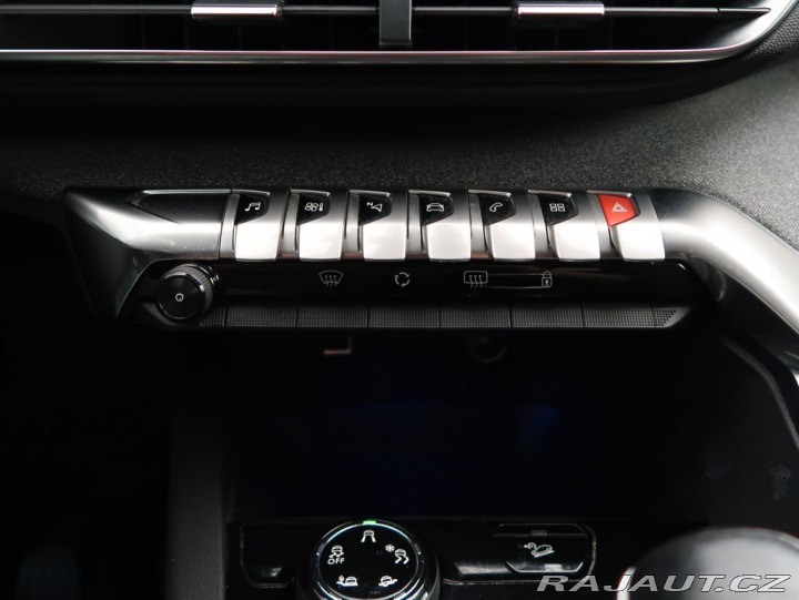 Peugeot 3008 1.2PureTech,96kW,CROSSWAY 2017
