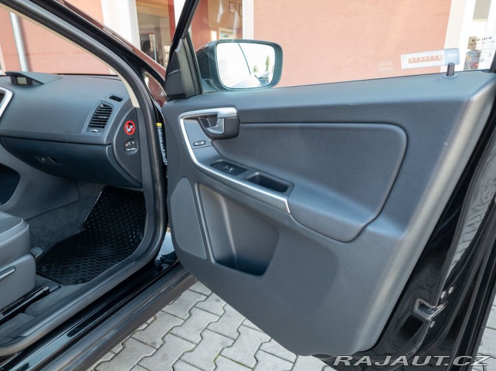 Volvo XC60 2.4 D5 129kW 2009