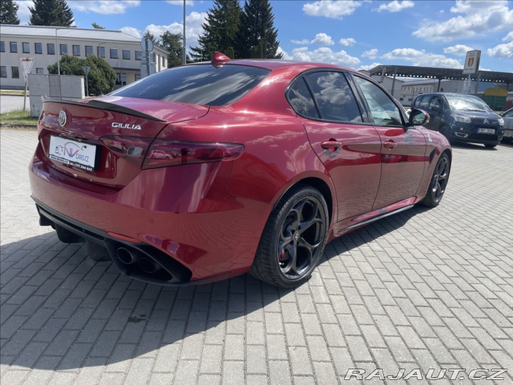 Alfa Romeo Giulia 2,9 QUADRIFOGLIO 375kw 2017