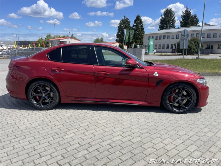 Alfa Romeo Giulia 2,9 QUADRIFOGLIO 375kw 2017