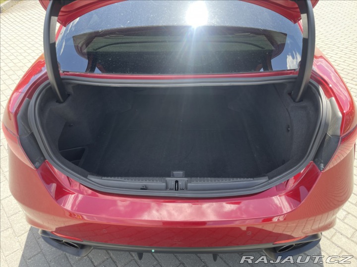 Alfa Romeo Giulia 2,9 QUADRIFOGLIO 375kw 2017