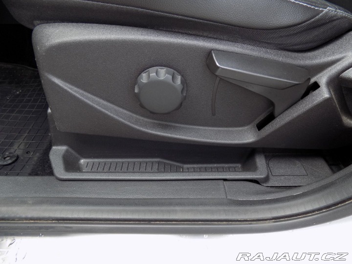 Ford Kuga 2.0TDCi/Individual/AWD/AT 2016