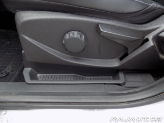 Ford Kuga 2.0TDCi/Individual/AWD/AT 2016