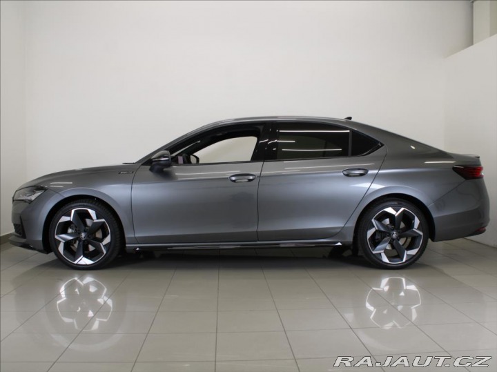 Škoda Superb 1,5 TSI m-HEV Sportline 5 2025
