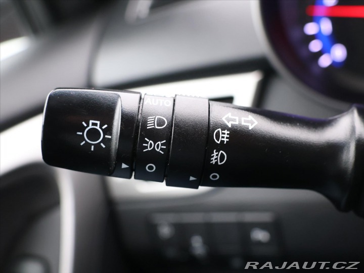 Hyundai i30 1,6 GDI 99kW Trikolor Sty 2015