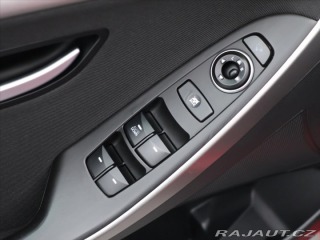 Hyundai i30 1,6 GDI 99kW Trikolor Sty 2015