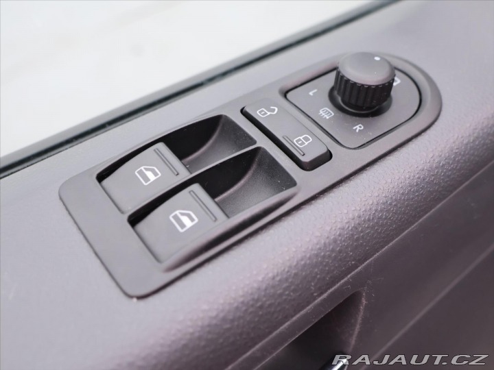 Volkswagen Multivan 2,0 TDI 84kW Klima 1.Maj 2013