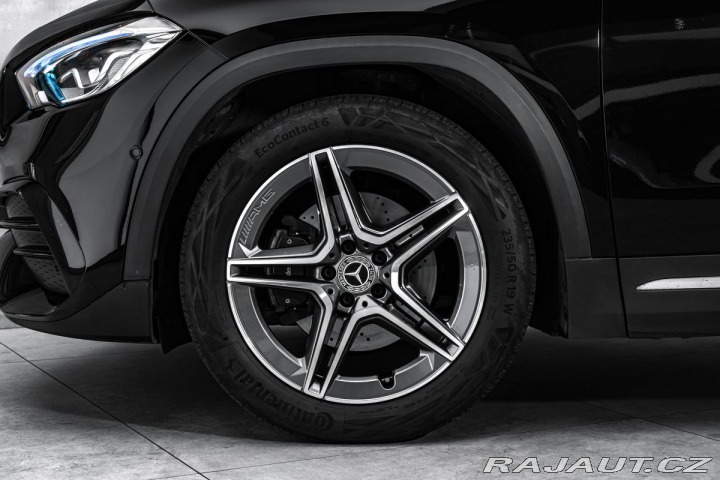 Mercedes-Benz GLA 200d AMG 4MATIC 2022